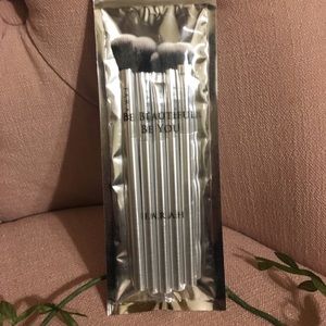 Makeup brushes set 5 pieces